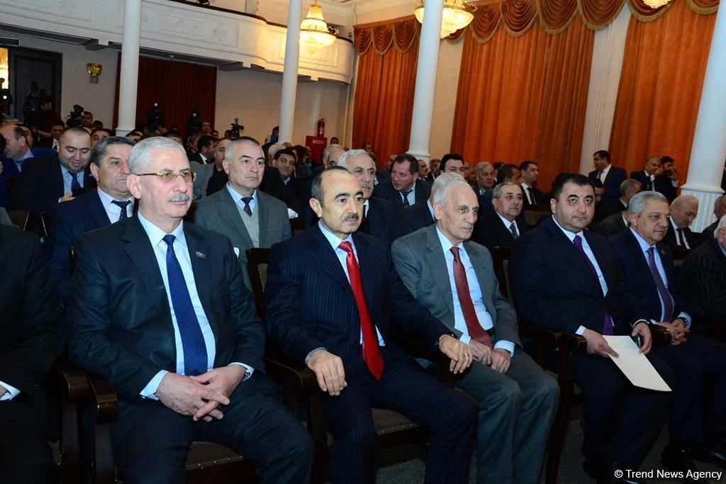 Azərbaycan jurnalistlərinin VII qurultayı keçirilib (FOTO) (YENİLƏNİB)