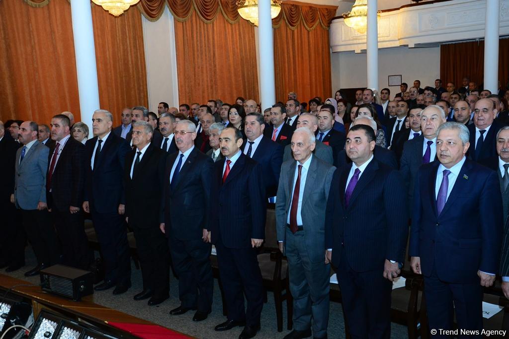Azərbaycan jurnalistlərinin VII qurultayı keçirilib (FOTO) (YENİLƏNİB)