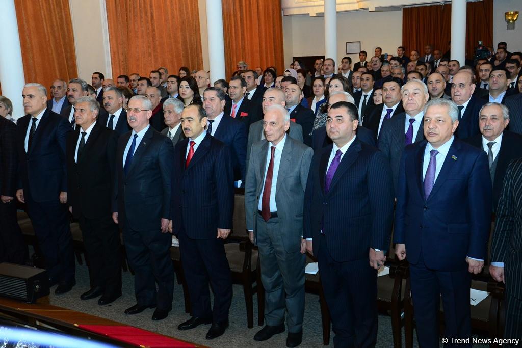 Azərbaycan jurnalistlərinin VII qurultayı keçirilib (FOTO) (YENİLƏNİB)