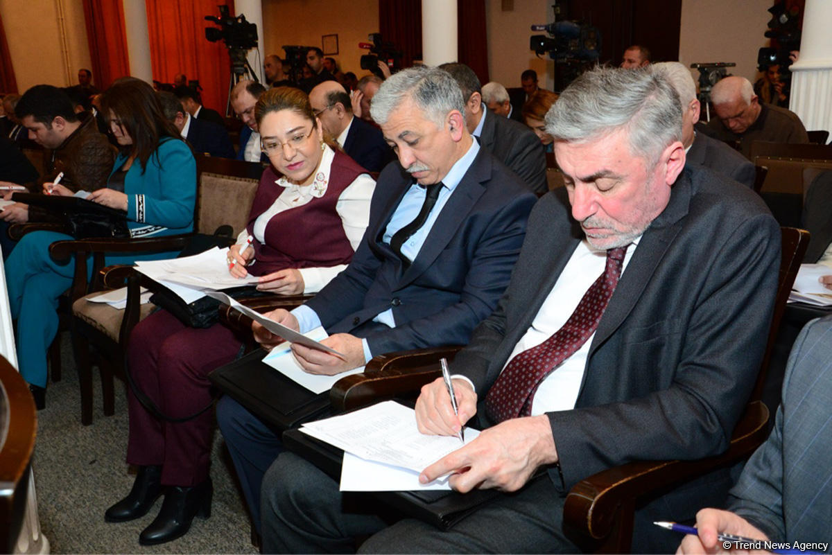Mətbuat Şurasının İdarə Heyətinin tərkibi genişləndirildi (FOTO)