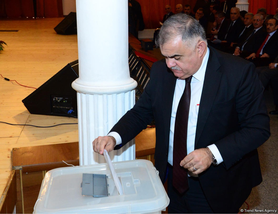 Mətbuat Şurasının İdarə Heyətinin tərkibi genişləndirildi (FOTO)