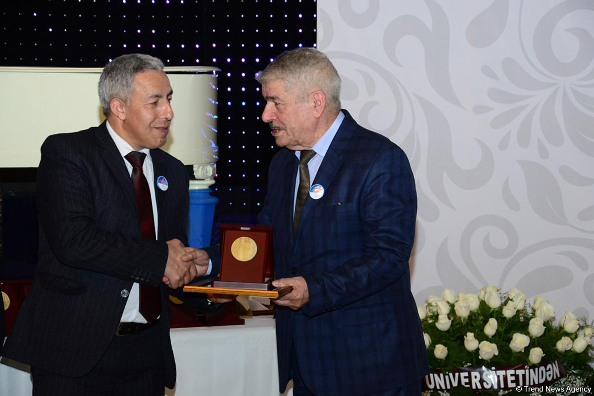 Azərbaycan Mətbuat Şurasının 15 illik yubileyinə həsr olunmuş tədbir keçirilib (FOTO)