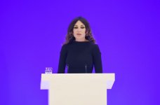 Prezident İlham Əliyev və birinci xanım Mehriban Əliyeva VI Qlobal Bakı Forumunun açılışında iştirak ediblər (YENİLƏNİB) (FOTO)
