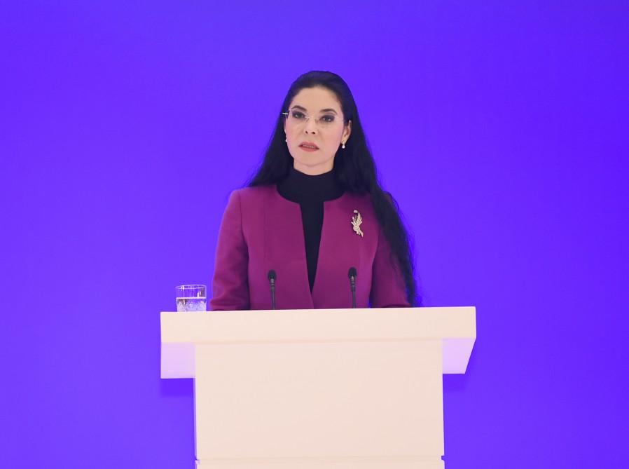 Prezident İlham Əliyev və birinci xanım Mehriban Əliyeva VI Qlobal Bakı Forumunun açılışında iştirak ediblər (YENİLƏNİB) (FOTO)