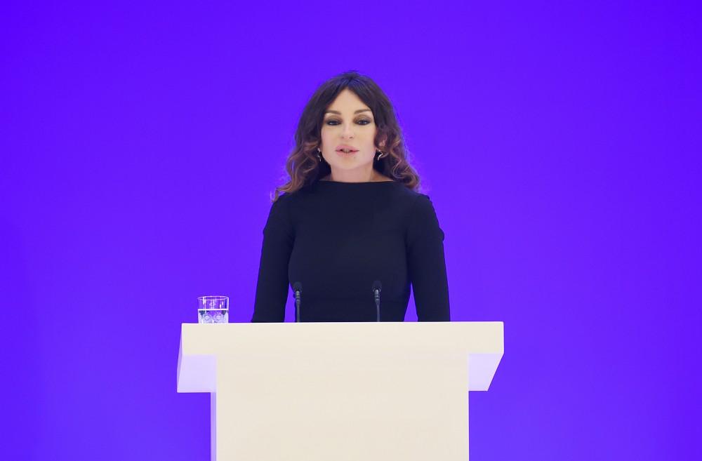 Birinci vitse-prezident Mehriban Əliyeva: "Biz ənənələrimizi qoruyuruq və bütün dünyaya açığıq" (YENİLƏNİB)