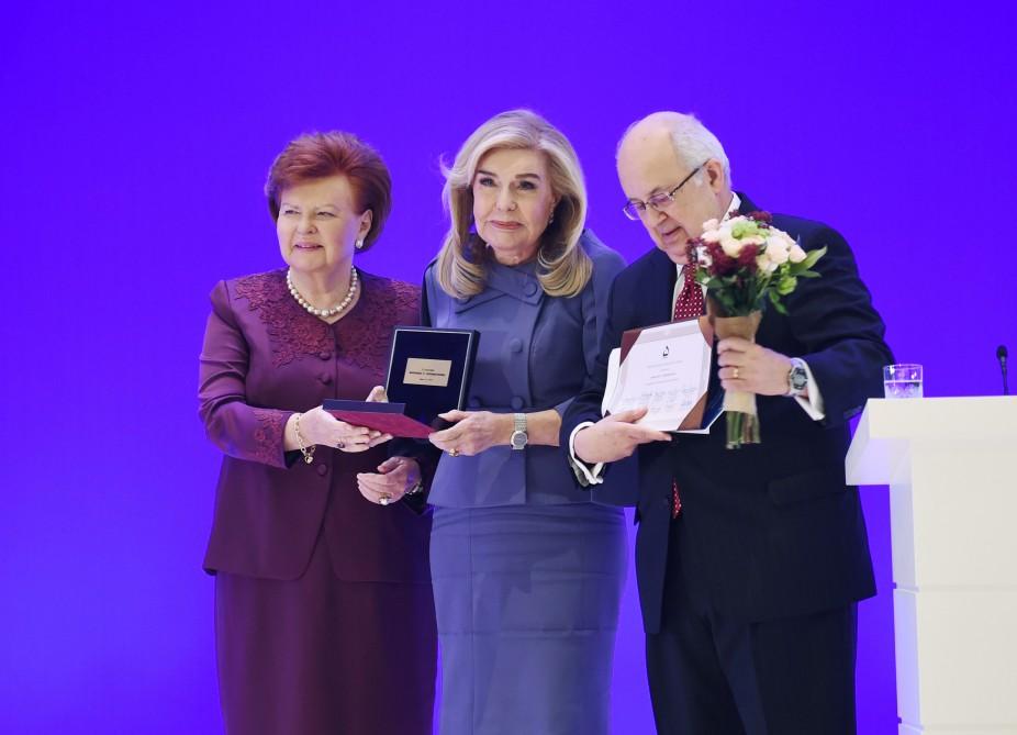 Prezident İlham Əliyev və birinci xanım Mehriban Əliyeva VI Qlobal Bakı Forumunun açılışında iştirak ediblər (YENİLƏNİB) (FOTO)
