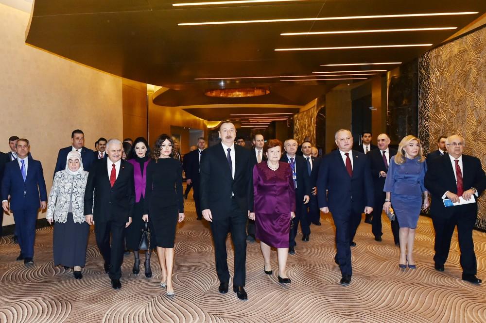 Prezident İlham Əliyev və birinci xanım Mehriban Əliyeva VI Qlobal Bakı Forumunun açılışında iştirak ediblər (YENİLƏNİB) (FOTO)