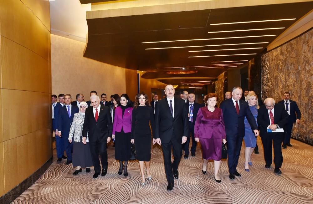 Prezident İlham Əliyev və birinci xanım Mehriban Əliyeva VI Qlobal Bakı Forumunun açılışında iştirak ediblər (YENİLƏNİB) (FOTO)