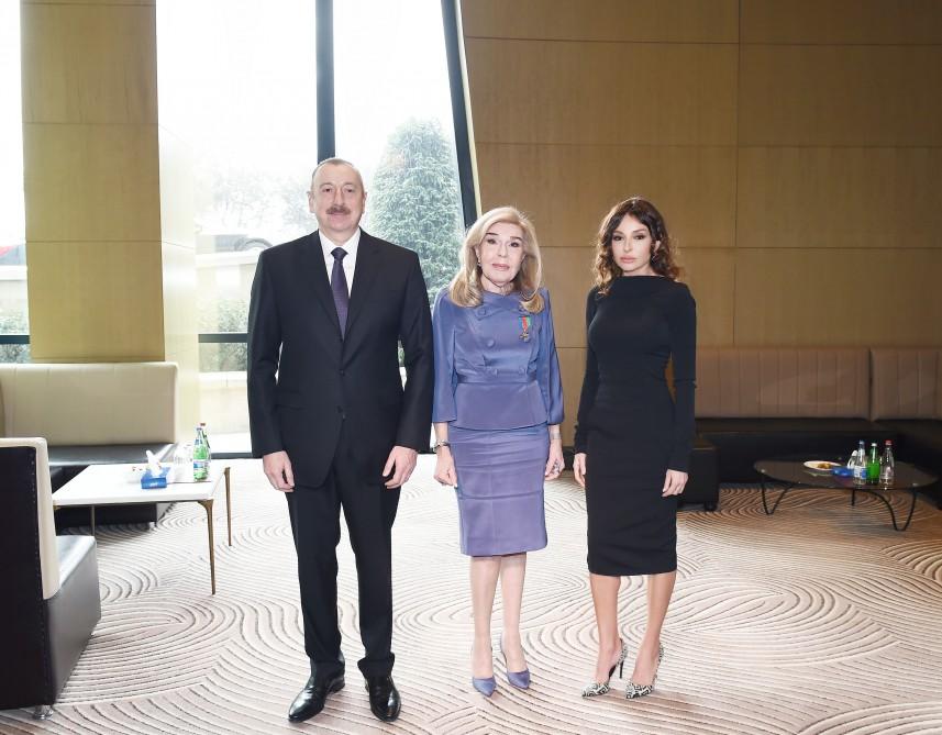 Prezident İlham Əliyev ELPIDA Assosiasiyasının və Marianna Vardinoyannis Fondunun prezidentinə “Dostluq” ordeni təqdim edib (FOTO) (YENİLƏNİB)
