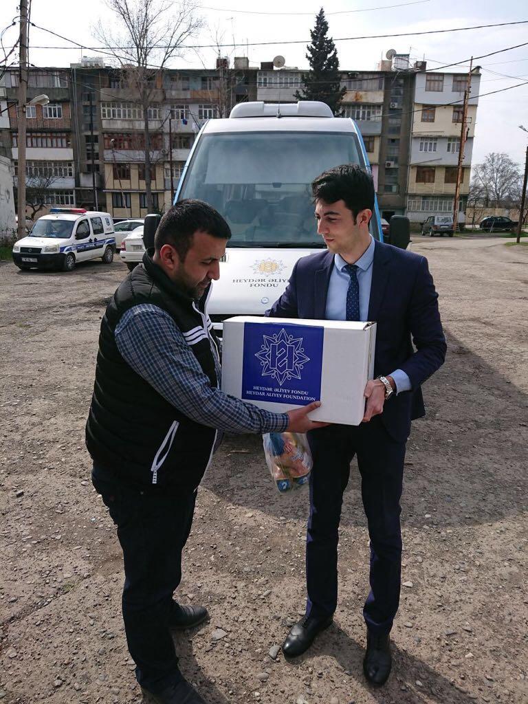 Heydər Əliyev Fondu tərəfindən aztəminatlı ailələrə Novruz sovqatları paylanılır (FOTO)
