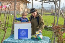 Heydər Əliyev Fondu tərəfindən aztəminatlı ailələrə Novruz sovqatları paylanılır (FOTO)
