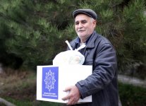Heydər Əliyev Fondu tərəfindən aztəminatlı ailələrə Novruz sovqatları paylanılır (FOTO)