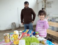 Heydər Əliyev Fondu tərəfindən aztəminatlı ailələrə Novruz sovqatları paylanılır (FOTO)