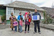 Heydər Əliyev Fondu tərəfindən aztəminatlı ailələrə Novruz sovqatları paylanılır (FOTO)