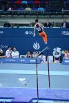 Niderland gimnastı Bakıda keçirilən Dünya Kubokunda qızıl medal qazanıb (FOTO)