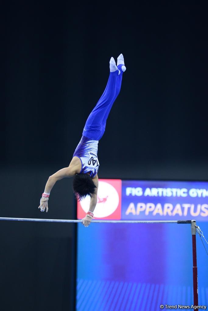 Niderland gimnastı Bakıda keçirilən Dünya Kubokunda qızıl medal qazanıb (FOTO)