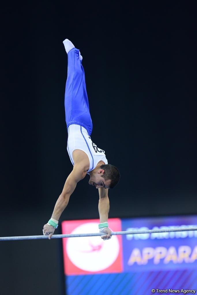 Niderland gimnastı Bakıda keçirilən Dünya Kubokunda qızıl medal qazanıb (FOTO)