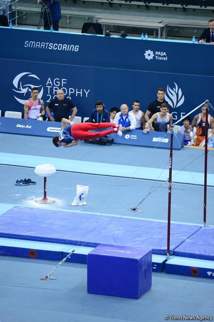Niderland gimnastı Bakıda keçirilən Dünya Kubokunda qızıl medal qazanıb (FOTO)