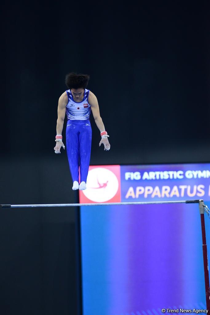 Niderland gimnastı Bakıda keçirilən Dünya Kubokunda qızıl medal qazanıb (FOTO)