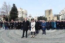 Prezident İlham Əliyev və birinci xanım Mehriban Əliyeva Novruz bayramı münasibətilə ümumxalq şənliyində iştirak ediblər (YENİLƏNİB-3) (FOTO)