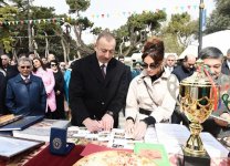 Prezident İlham Əliyev və birinci xanım Mehriban Əliyeva Novruz bayramı münasibətilə ümumxalq şənliyində iştirak ediblər (YENİLƏNİB-3) (FOTO)