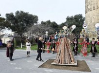 Prezident İlham Əliyev və birinci xanım Mehriban Əliyeva Novruz bayramı münasibətilə ümumxalq şənliyində iştirak ediblər (YENİLƏNİB-3) (FOTO)