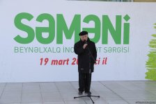 Heydər Əliyev Mərkəzinin parkında “Səməni” beynəlxalq sərgi-müsabiqəsi keçirilib (FOTO)