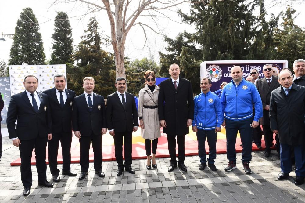 Prezident İlham Əliyev və birinci xanım Mehriban Əliyeva Novruz bayramı münasibətilə ümumxalq şənliyində iştirak ediblər (YENİLƏNİB-3) (FOTO)