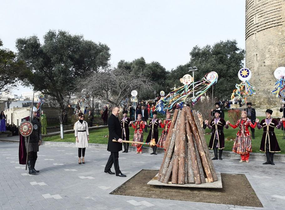 Prezident İlham Əliyev və birinci xanım Mehriban Əliyeva Novruz bayramı münasibətilə ümumxalq şənliyində iştirak ediblər (YENİLƏNİB-3) (FOTO)