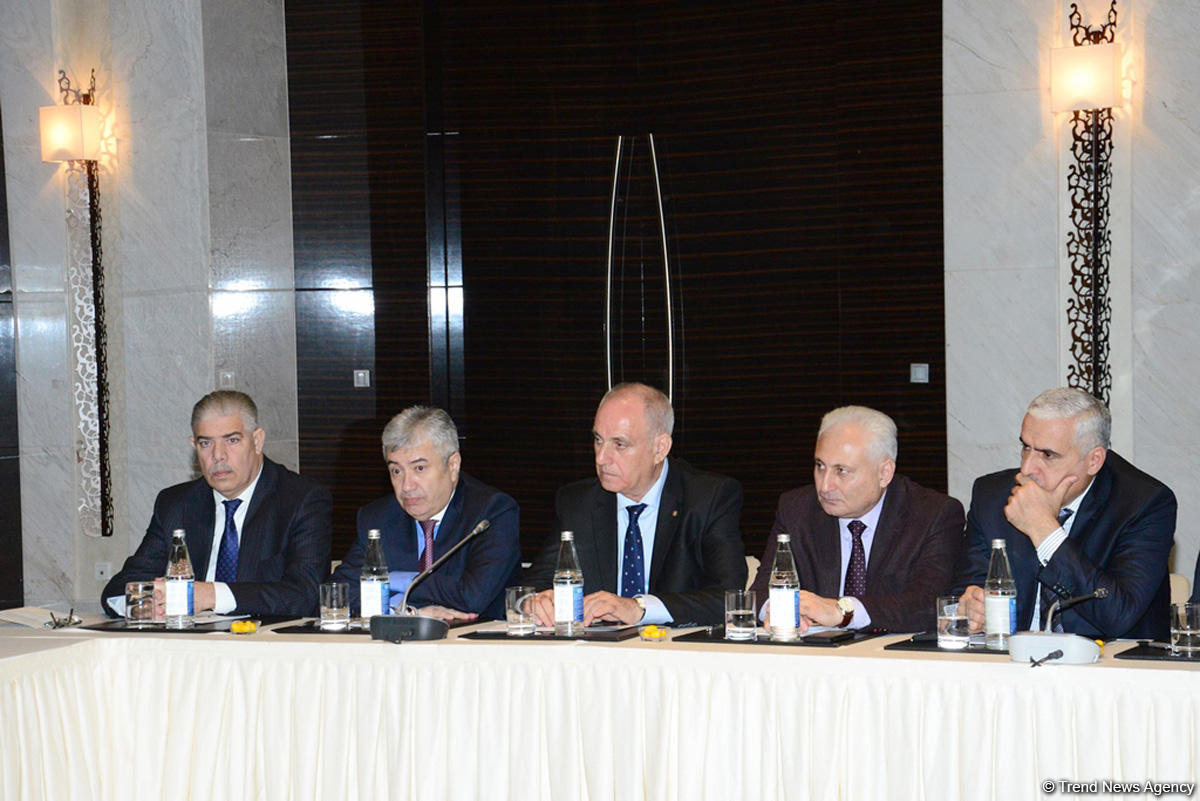 Əli Həsənov: KİV-lər diqqətli olmalıdır ki, Seçki Məcəlləsinin tələbləri pozulmasın (FOTO)