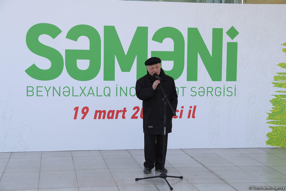 Heydər Əliyev Mərkəzinin parkında “Səməni” beynəlxalq sərgi-müsabiqəsi keçirilib (FOTO)
