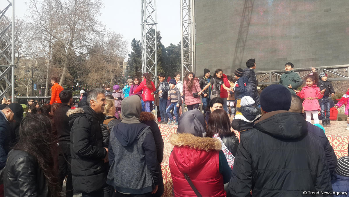 “Doğma Bulvarda”  -  “Bahar Nağılı”! (FOTO)