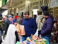 Bakıya gələn turistlər də Novruz bayramını qeyd edir (FOTO)
