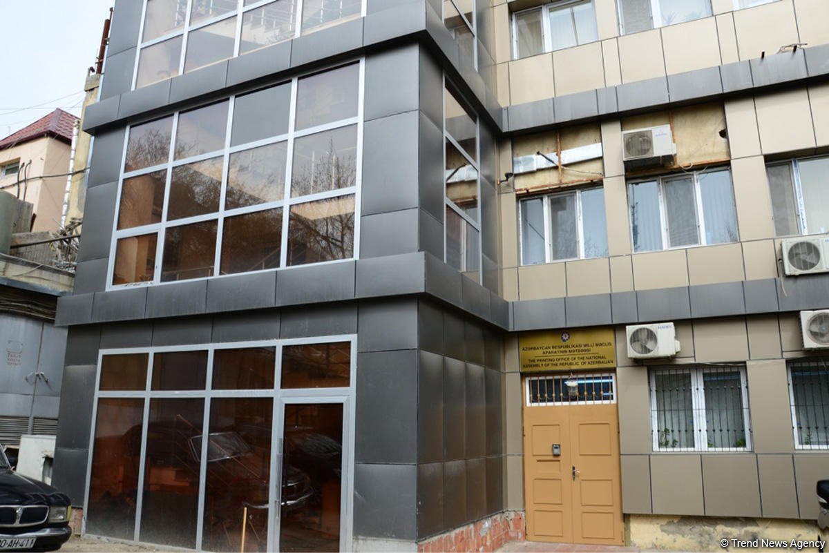 Azərbaycanda prezident seçkiləri ilə əlaqədar seçki bülletenlərinin çapına başlanılıb (FOTO)