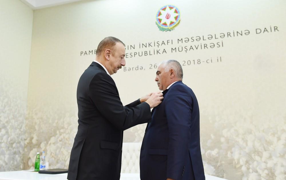 Bərdədə Prezident İlham Əliyevin sədrliyi ilə pambıqçılığın inkişafına dair respublika müşavirəsi keçirilib (FOTO) (YENİLƏNİB-4)