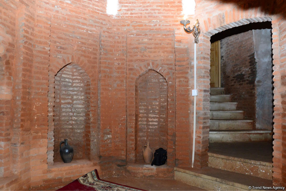 Qubadakı tarixi hamam bərpa edilib (FOTO)