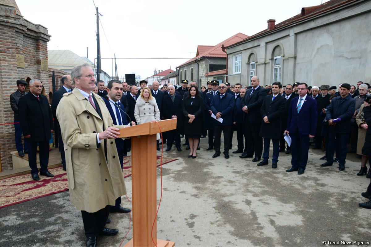 Qubadakı tarixi hamam bərpa edilib (FOTO)