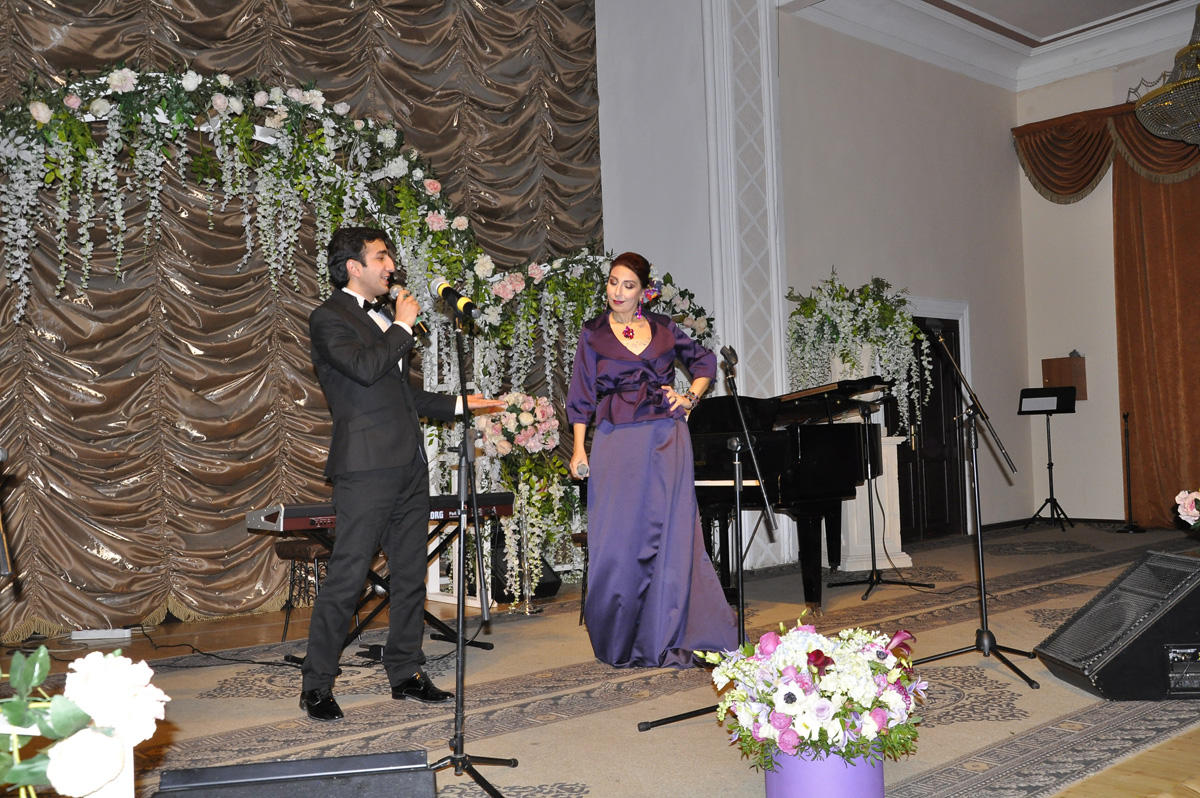 13 yaşlı azərbaycanlı pianoçu Almaniyada beynəlxalq müsabiqənin qalibi olub (FOTO)
