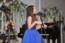 13 yaşlı azərbaycanlı pianoçu Almaniyada beynəlxalq müsabiqənin qalibi olub (FOTO)