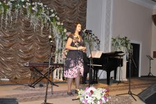 13 yaşlı azərbaycanlı pianoçu Almaniyada beynəlxalq müsabiqənin qalibi olub (FOTO)