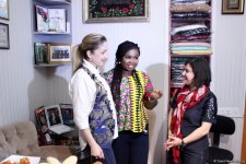 Nigeriyanın televiziya ulduzları Azərbaycanın milli geyimlərində (FOTO)