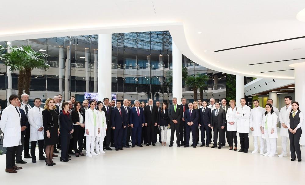 Prezident İlham Əliyev və birinci xanım Mehriban Əliyeva Bona Dea Beynəlxalq Hospitalının açılışında iştirak ediblər (FOTO) (YENİLƏNİB)