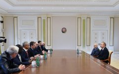 Prezident İlham Əliyev Beynəlxalq Memarlar İttifaqının nümayəndə heyətini qəbul edib (FOTO) (YENİLƏNİB)