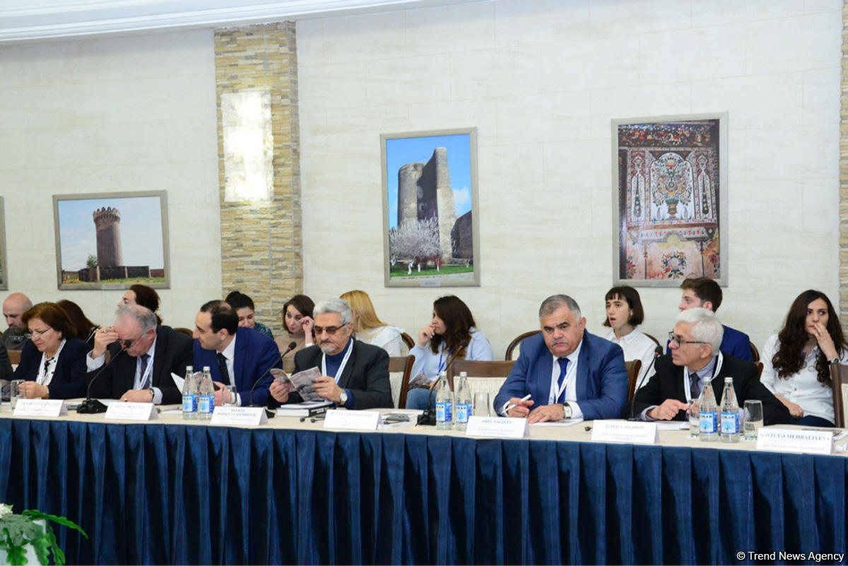 DTX-nın Mədəniyyət Mərkəzində beynəlxalq elmi konfrans keçirilib (FOTO)