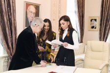 Birinci vitse-prezident Mehriban Əliyeva Bakıda Maqsud İbrahimbəyov Yaradıcılıq Mərkəzinin açılış mərasimində iştirak edib (FOTO) (YENİLƏNİB)