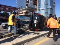 Bakının mərkəzi prospektində qəza baş verib, hərəkətdə sıxlıq yaranıb (FOTO)