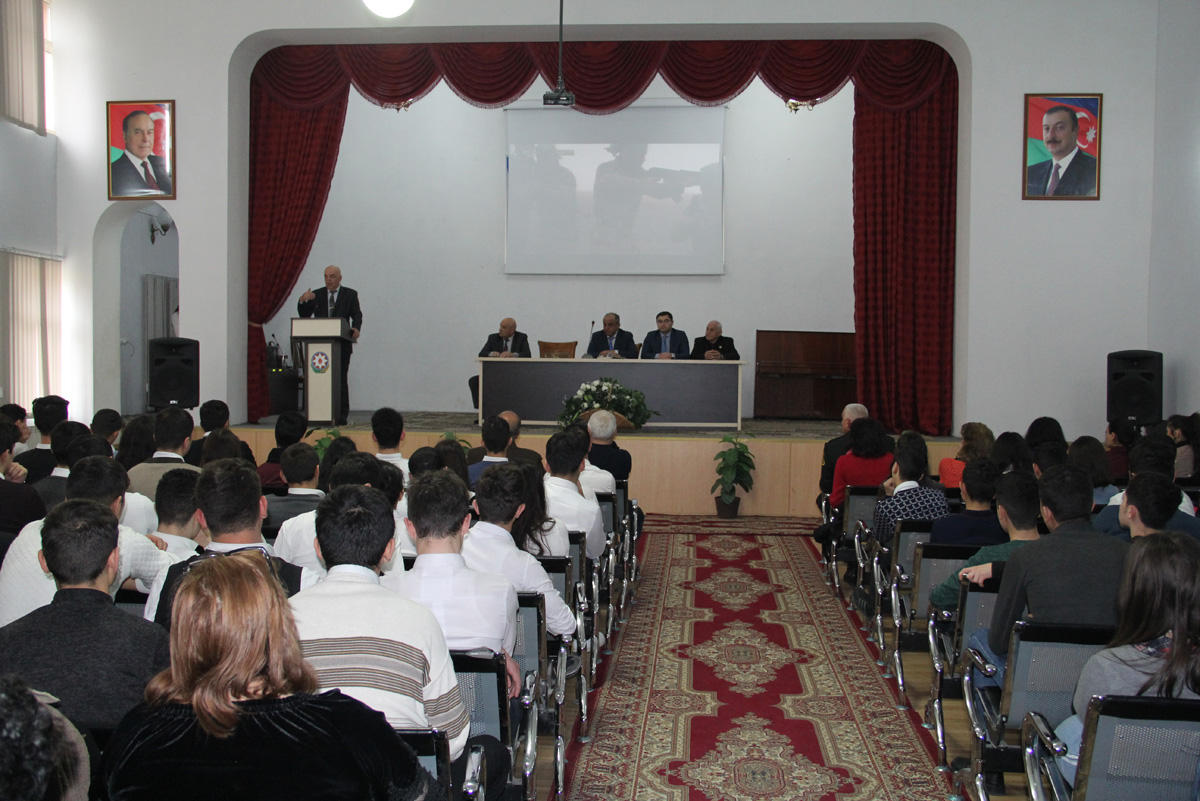 Peşə Təhsili Mərkəzində aprel döyüşlərinə həsr olunmuş tədbir keçirilib (FOTO)
