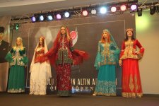 Azərbaycan nümayəndələri İstanbulda “İlin adamı” mükafatına layiq görülüblər – Rəngarəng dəfilə (FOTO)