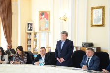 Yunus Oğuzun aprel döyüşlərindən bəhs edən romanı təqdim olundu (FOTO)