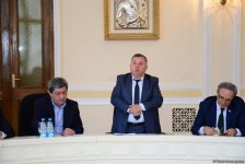 Yunus Oğuzun aprel döyüşlərindən bəhs edən romanı təqdim olundu (FOTO)